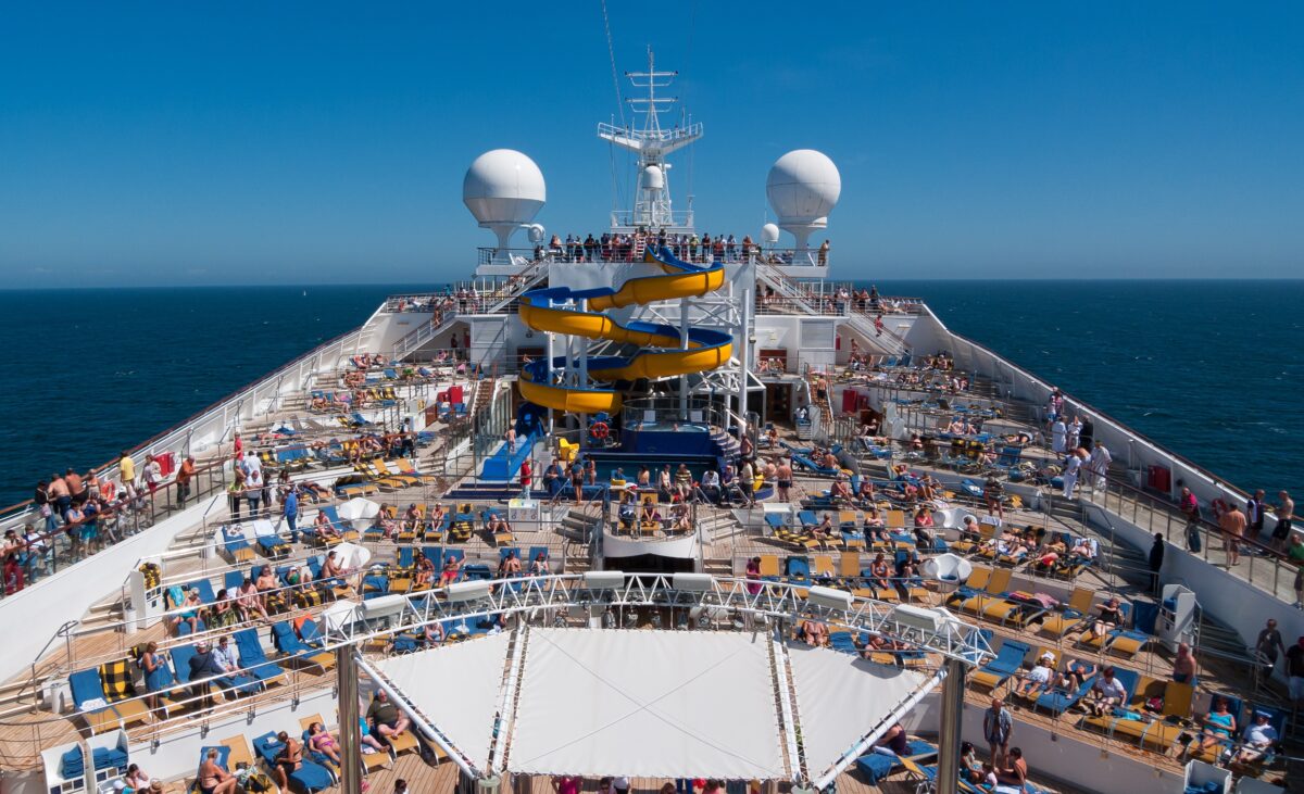 cruise ship pool